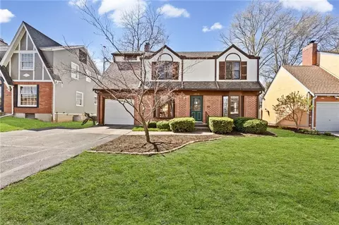 7436 Harrison St, Kansas City, MO 64131