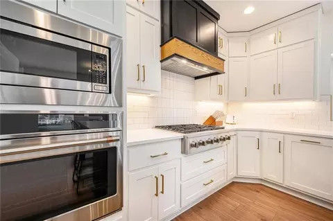 Kitchen - 3133 SW Summit View Trl, Lees Summit, MO 64082 photo 1 of 2