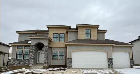 3133 SW Summit View Trl, Lees Summit, MO 64082