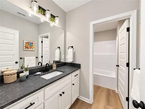 Bath - 20312 E 22nd St, Independence, MO 64057 photo 4 of 4