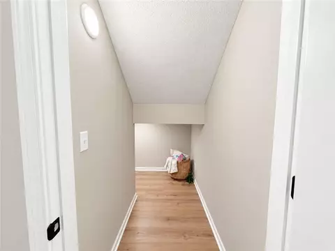 Entry Way - 20312 E 22nd St, Independence, MO 64057 photo 5 of 5