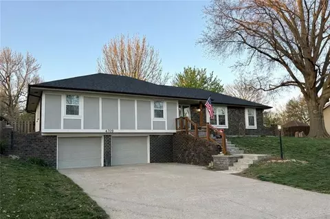 4709 Brookwood Ter, Saint Joseph, MO 64506