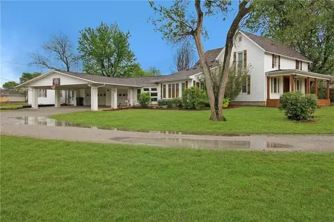 1509 5th St, Oswego, KS 67356