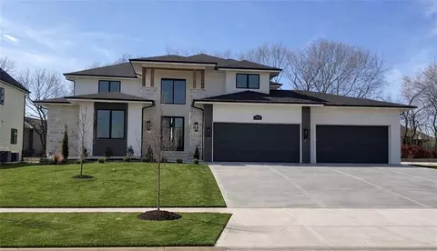 9606 W 175th Ter, Overland Park, KS 66221