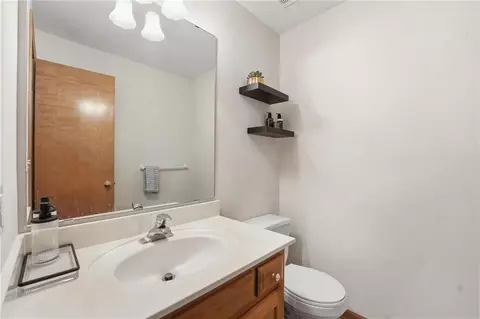 Bath - 1707 Shelby Dr, Raymore, MO 64083 photo 3 of 4