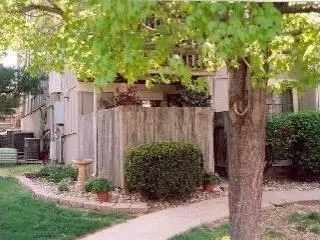 12780 W 110 Ter, Overland Park, KS 66210