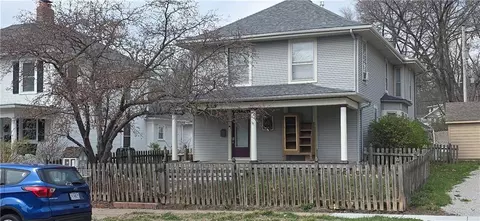306 E Franklin St, Liberty, MO 64068
