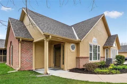 14232 W 151st Ter #502, Olathe, KS 66062