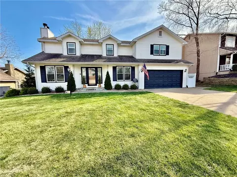 3905 W 8th St, Lawrence, KS 66049