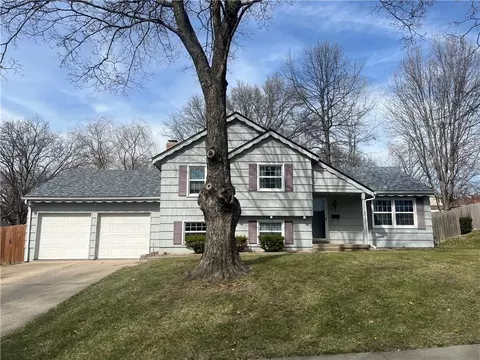 1602 NE 65th Ter, Kansas City, MO 64118
