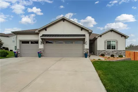 1102 NW Aspen Ct, Grain Valley, MO 64029