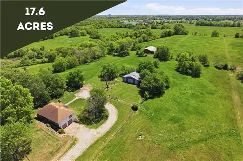 24801 E Cowherd Rd, Blue Springs, MO 64015