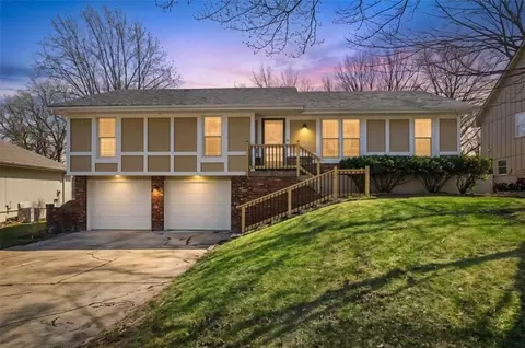 7829 N Garfield Ave, Kansas City, MO 64118