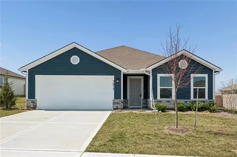 7917 SE 5th Ter, Blue Springs, MO 64014