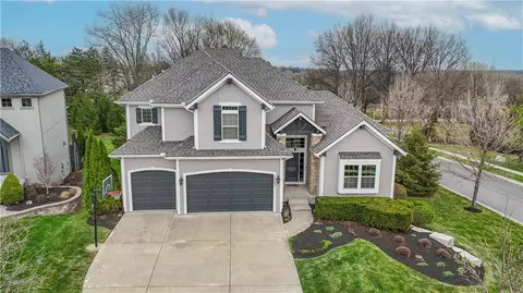 15721 Ballentine St, Overland Park, KS 66221