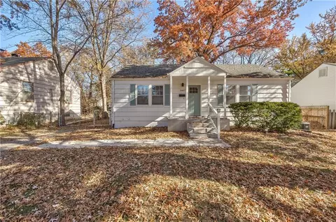3407 S Cedar Ave, Independence, MO 64052