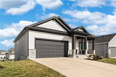 15426 W 173rd St, Olathe, KS 66062