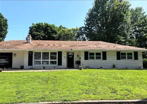 123 W Douglas St, Iola, KS 66749