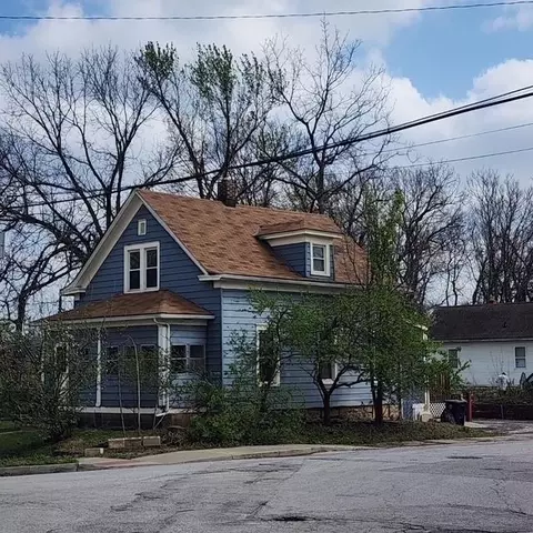 2203 E 37th St, Kansas City, MO 64109