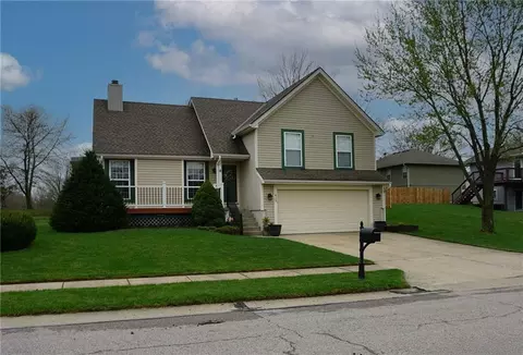 413 Regency Park St, Kearney, MO 64060