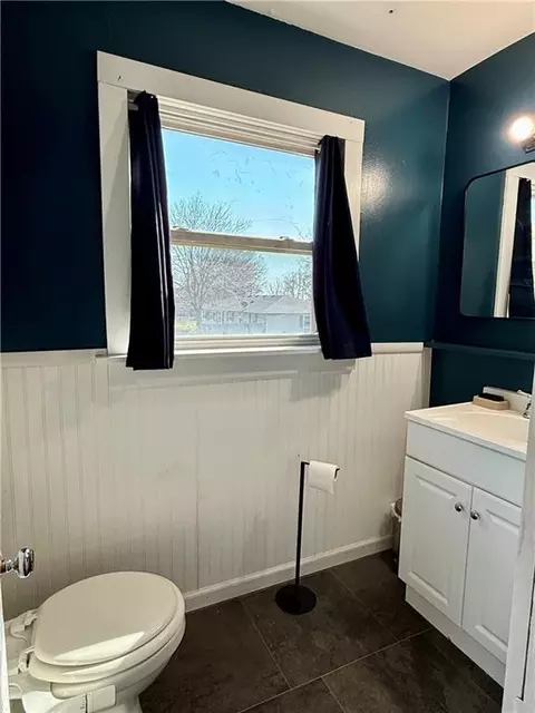 Bath - 108 E 5th St, Lebo, KS 66856 photo 1 of 3