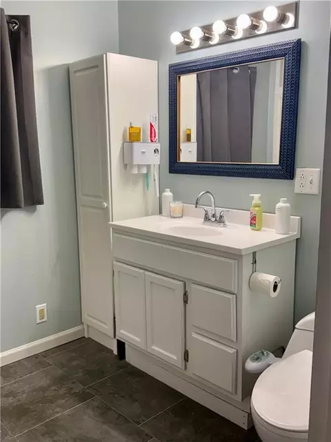 Bath - 108 E 5th St, Lebo, KS 66856 photo 2 of 3