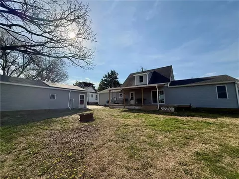 Exterior - 108 E 5th St, Lebo, KS 66856 photo 4 of 8