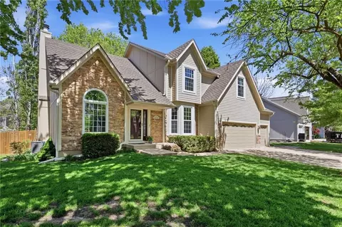 15716 W 138th Ter, Olathe, KS 66062