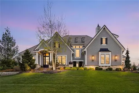 16913 Bond St, Overland Park, KS 66221