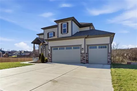 Exterior - 308 E Oak St, Lone Jack, MO 64070 photo 3 of 6