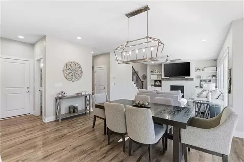 Dining - 308 E Oak St, Lone Jack, MO 64070 photo 2 of 2