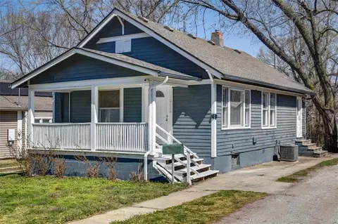 10126 Golf Ave, Independence, MO 64053