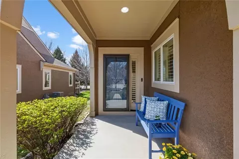 15702 Lowell Ln, Overland Park, KS 66223