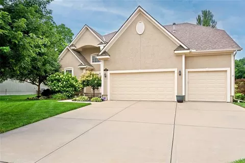 14770 S Glen Eyrie St, Olathe, KS 66061