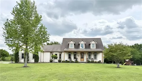 30531 W 98th St, De Soto, KS 66018