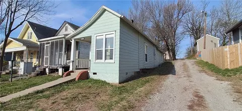 2110 N 2nd St, Saint Joseph, MO 64505