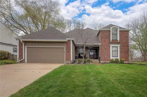 12704 W 117th St, Overland Park, KS 66210
