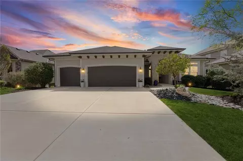24847 W 98th St, Lenexa, KS 66227