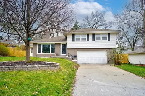 5629 W 50th St, Roeland Park, KS 66202