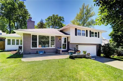 5629 W 50th St, Roeland Park, KS 66202