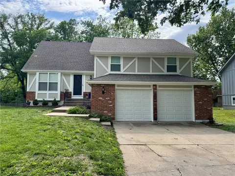 13908 S Brookwood Ct, Olathe, KS 66062