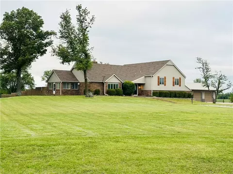 1358 26000 Rd, Parsons, KS 67357