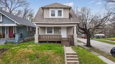 800 Bales Ct, Kansas City, MO 64124