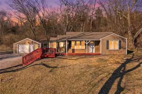 20118 E Truman Rd, Independence, MO 64056