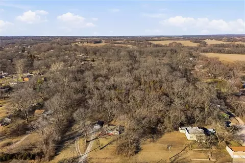 View/Area - 20118 E Truman Rd, Independence, MO 64056 photo 3 of 3