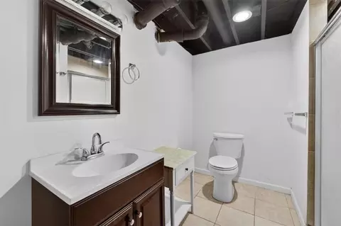 Bath - 413 SW Sunset Dr, Lees Summit, MO 64081 photo 3 of 3