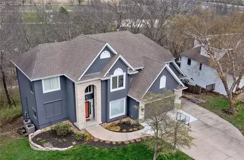 2100 SW Walden Dr, Lees Summit, MO 64081