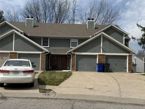 501 NE Brookwood Cir #C, Blue Springs, MO 64014