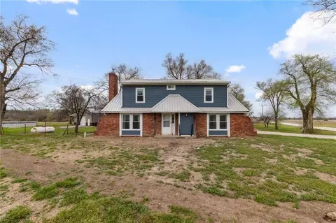 15112 NE County Road 243, Adrian, MO 64720