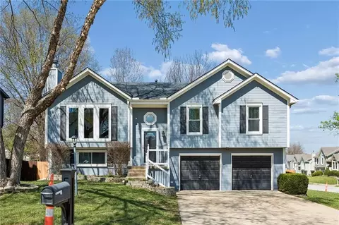 21250 W 124th St, Olathe, KS 66061